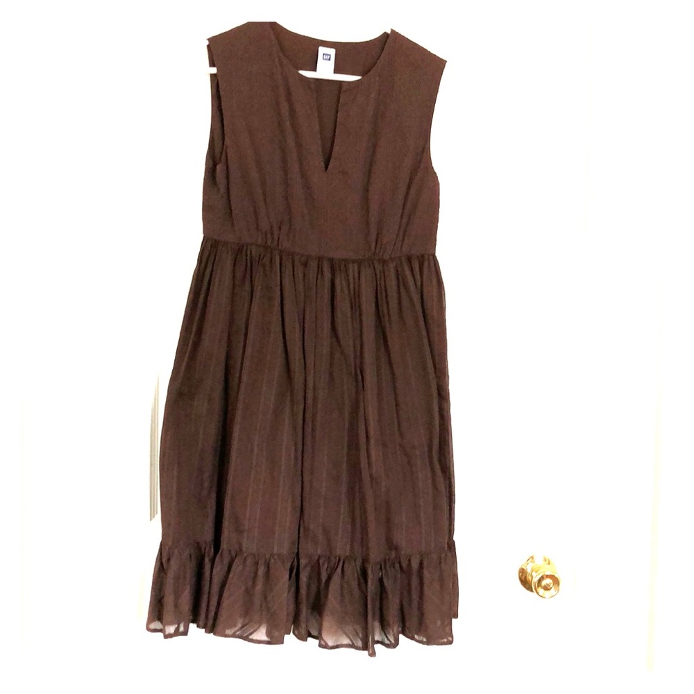 Brown summer washable dress.